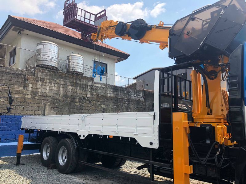 2017 Hyundai Boom Truck / Cargo Crane Truck photo