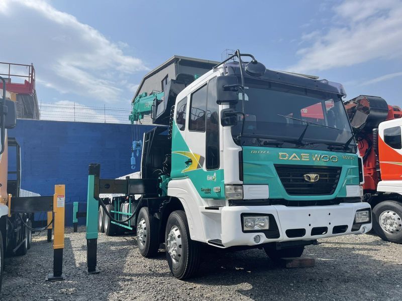 Daewoo cargo truck