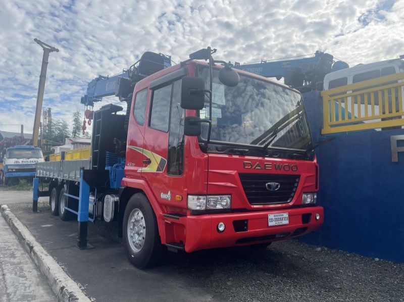 Used Daewoo BOOM TRUCK/ CARGO CRANE TRUCK  for sale in Quezon City, NCR