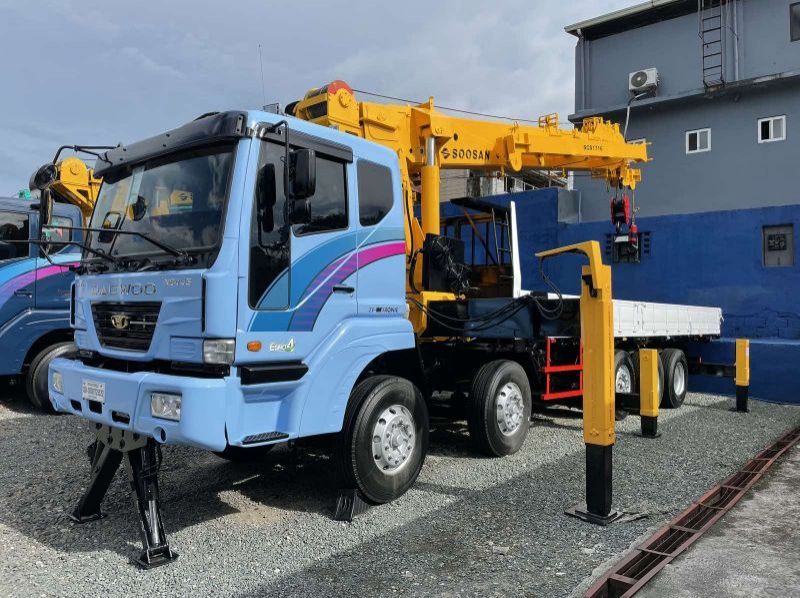 Used Daewoo 17 Tons Boom Truck/ Cargo Crane Truck  for sale in Quezon City, NCR