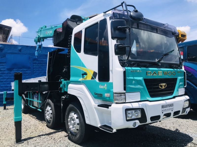 Used Daewoo BOOM TRUCK/ CARGO CRANE TRUCK  for sale in Quezon City, NCR