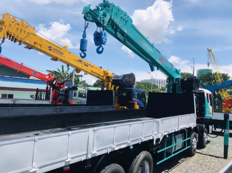 2020 Daewoo BOOM TRUCK/ CARGO CRANE TRUCK pictures