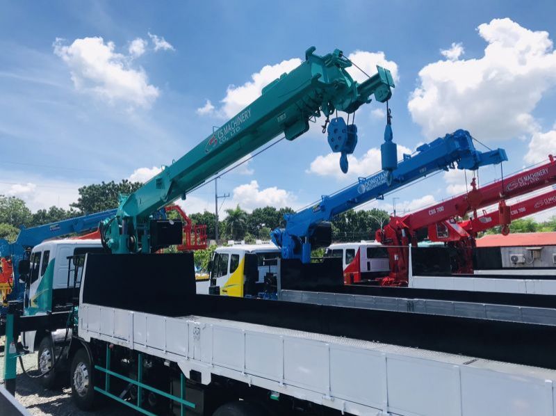 2020 Daewoo BOOM TRUCK/ CARGO CRANE TRUCK pictures