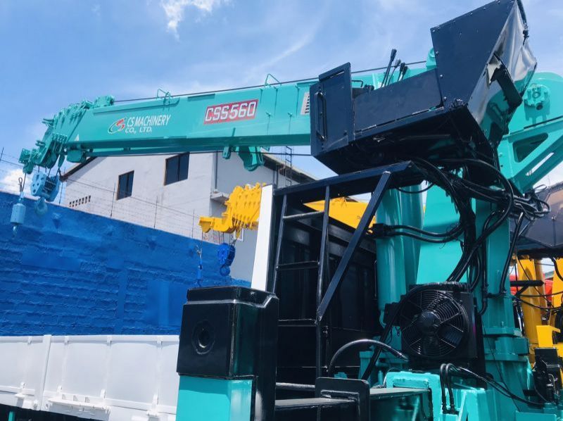 2020 Daewoo BOOM TRUCK/ CARGO CRANE TRUCK pictures