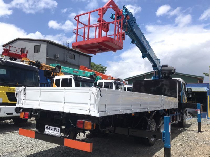 2020 Daewoo 7 Tons Boom Truck/ Cargo Crane Truck pictures