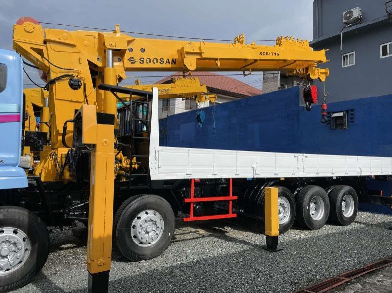 2020 Daewoo BOOM TRUCK/ CARGO CRANE TRUCK pictures