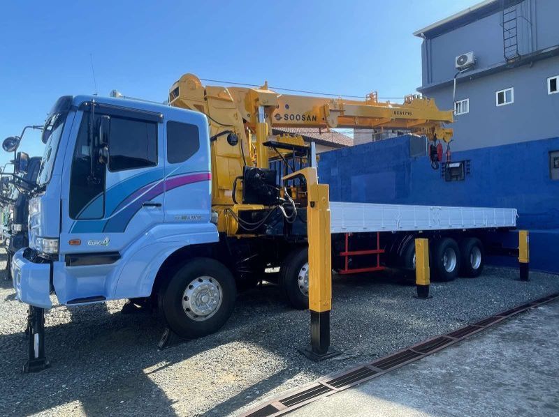 2020 Daewoo BOOM TRUCK/ CARGO CRANE TRUCK pictures