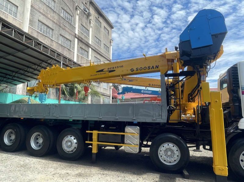 2020 Daewoo 15 Tons Boom Truck/ Cargo Crane Truck pictures