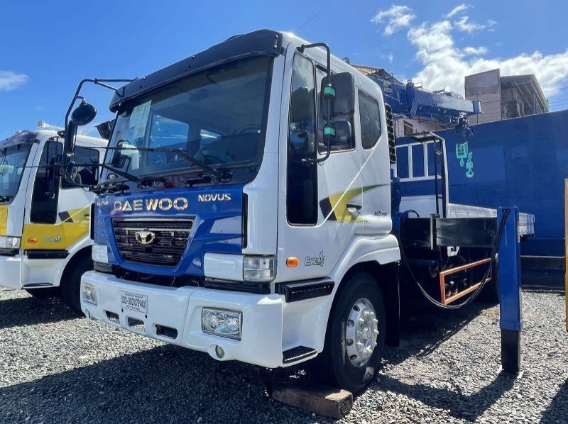 2020 Daewoo 10 Tons Boom Truck/ Cargo Crane Truck pictures