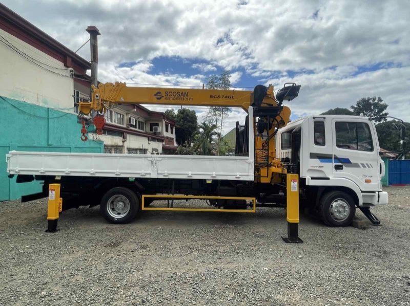 2020 Hyundai BOOM TRUCK/ CARGO CRANE TRUCK pictures