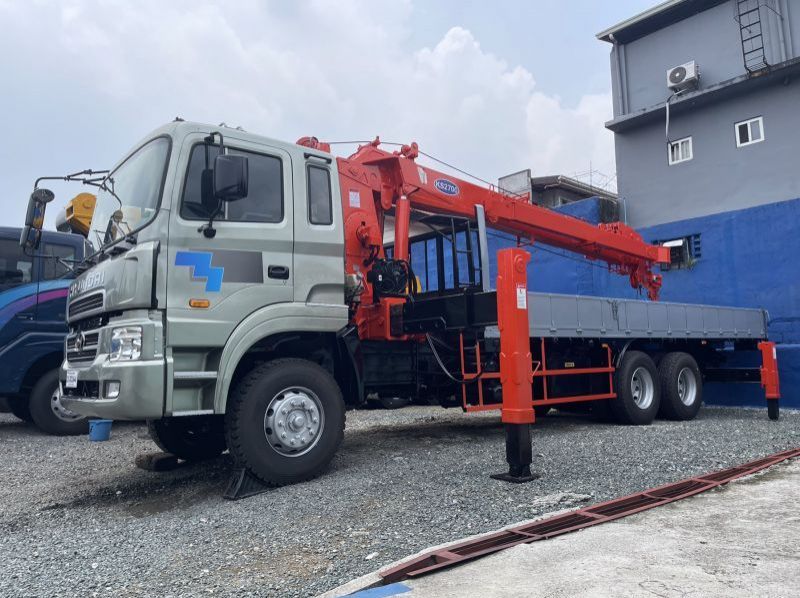 2018 Hyundai BOOM TRUCK/ CARGO CRANE TRUCK pictures