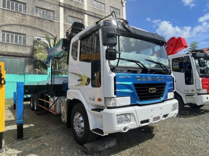 Used Daewoo 10 Tons Boom Truck/ Cargo Crane Truck  for sale in Quezon City, NCR