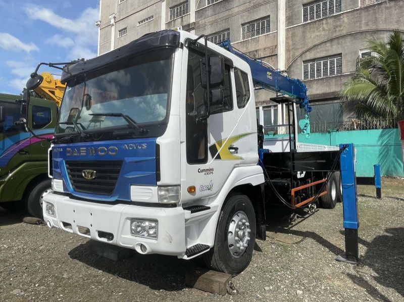 2020 Daewoo 10 Tons Boom Truck/ Cargo Crane Truck pictures