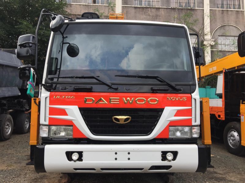 2018 Daewoo Boom Truck / Cargo Crane Truck / Truck Mounted Crane pictures