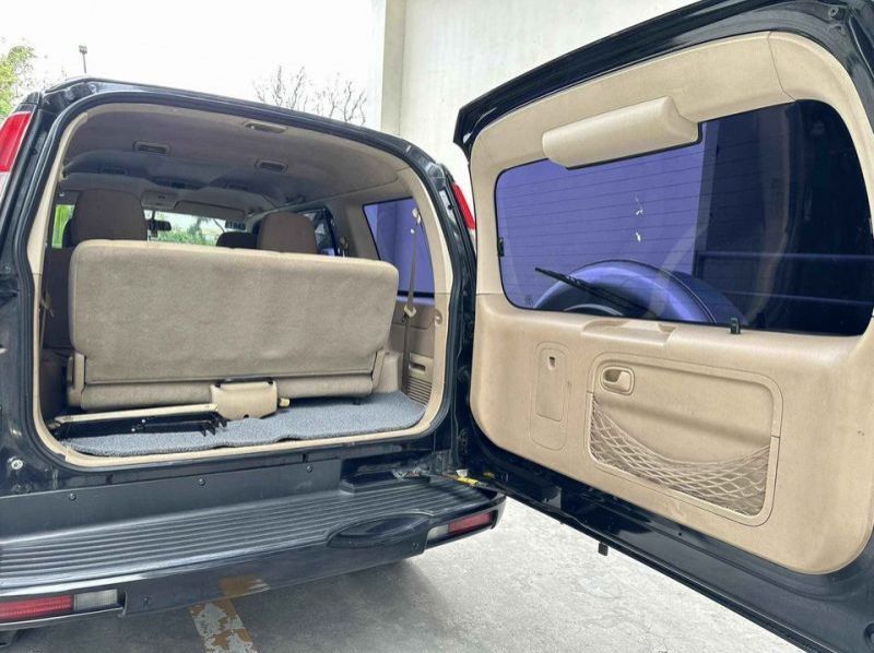 2012 Ford EVEREST 4x2 pictures