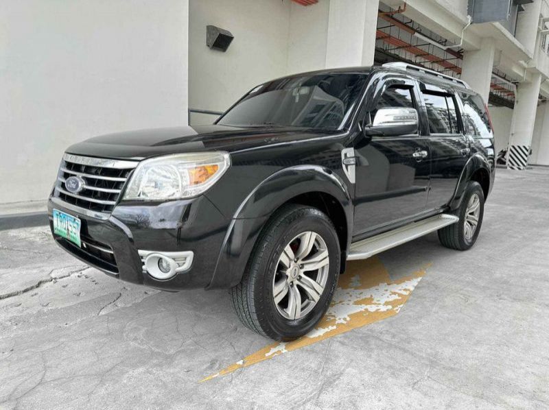 2012 Ford EVEREST 4x2 pictures