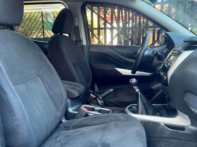 2019 Nissan Navara EL pictures