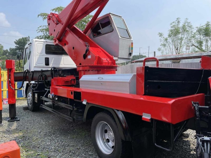 2023 Daewoo MAN LIFT TRUCK pictures