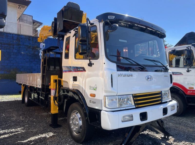 2022 Hyundai BOOM TRUCK pictures