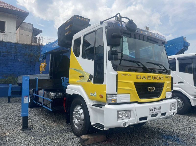 Used Daewoo BOOM TRUCK  for sale in Quezon City, Philippines