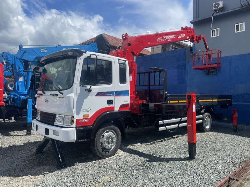 Used Hyundai 6 TONS BOOM TRUCK  for sale in Quezon City, Philippines