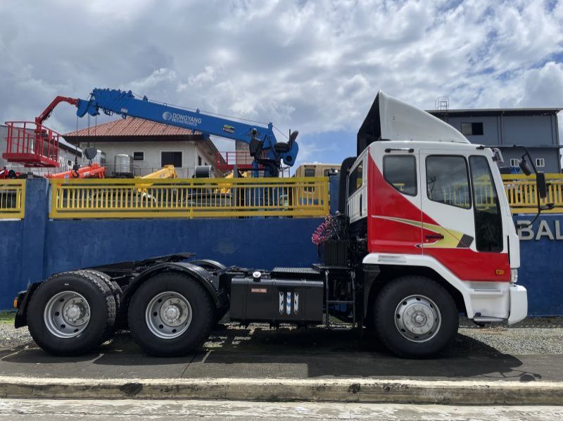 2023 Daewoo TRACTOR HEAD pictures