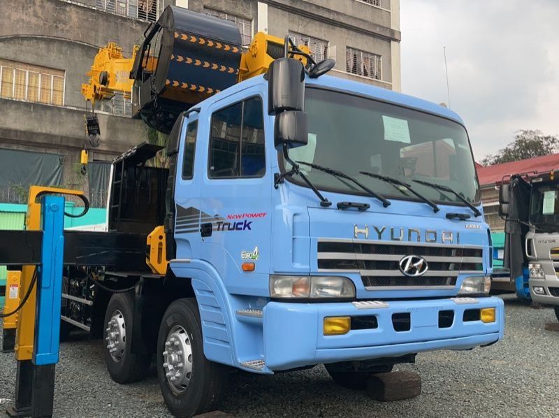 Used Hyundai BOOM TRUCK  for sale in Quezon City, Philippines