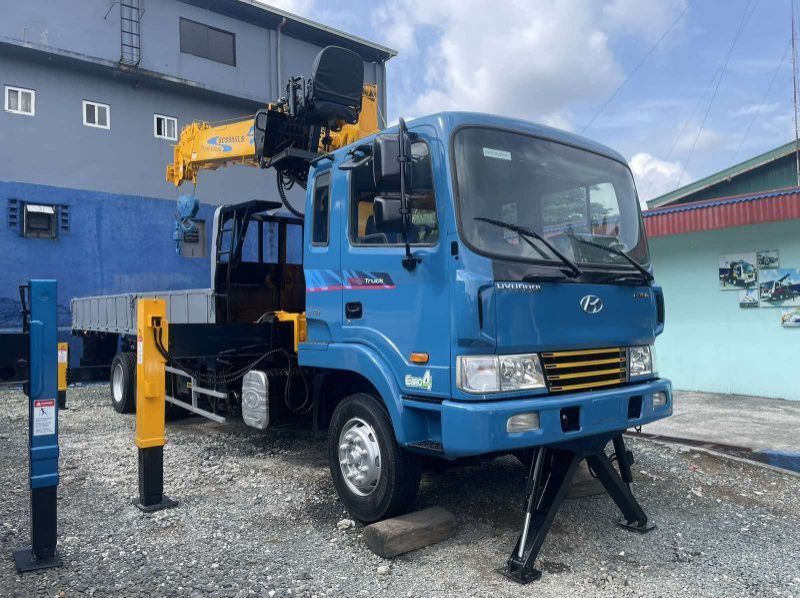 2023 Hyundai BOOM TRUCK pictures