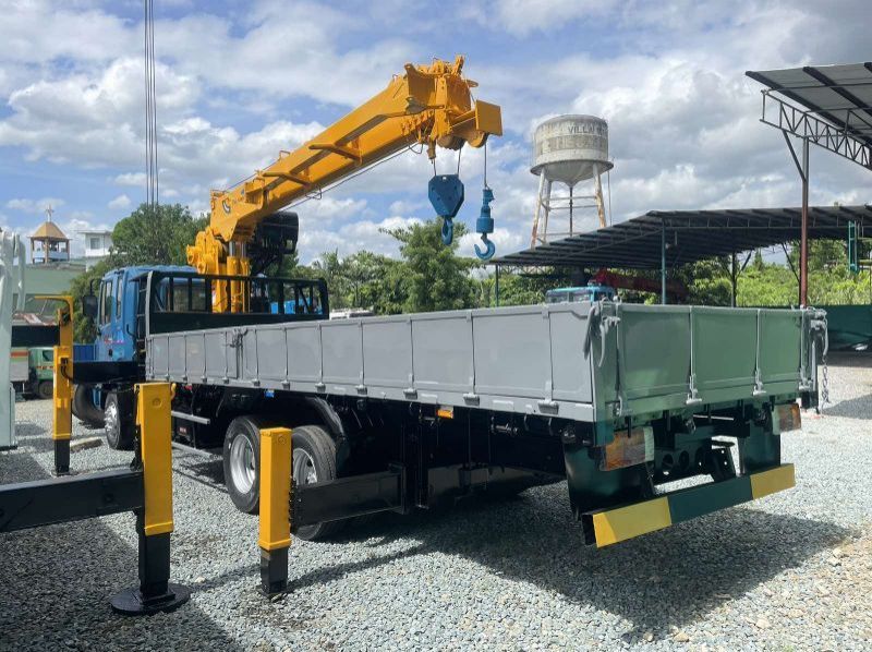 2022 Hyundai BOOM TRUCK pictures