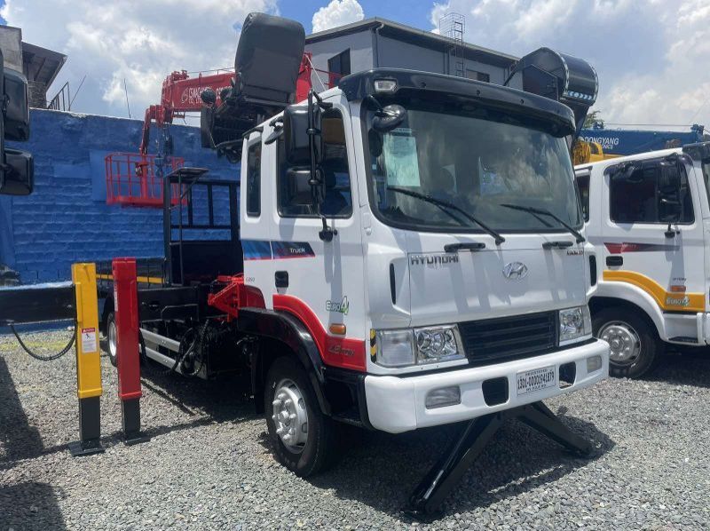 Used Hyundai BOOM TRUCK  for sale in Quezon City, Philippines
