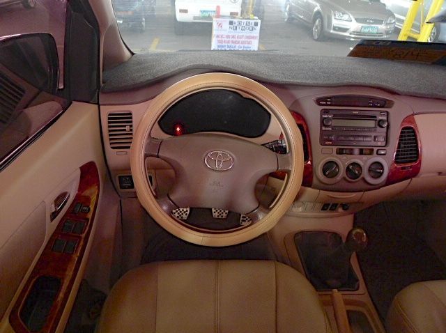2008 Toyota Innova pictures