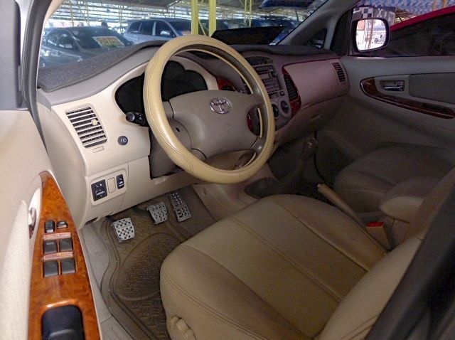 2008 Toyota Innova pictures