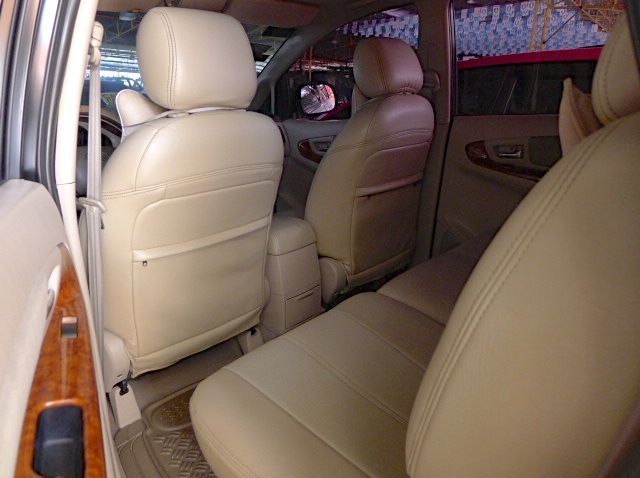 2008 Toyota Innova pictures