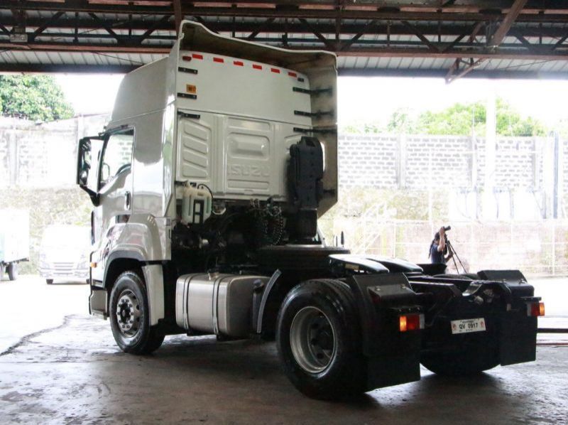 2019 Isuzu giga exr 4x2 6-wheeler tractor head truck new for sale sinotruk howo shacman dongfeng faw pictures