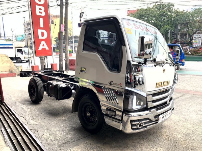 Used Isuzu elf nkr cab and chassis  for sale in Manila, Philippines