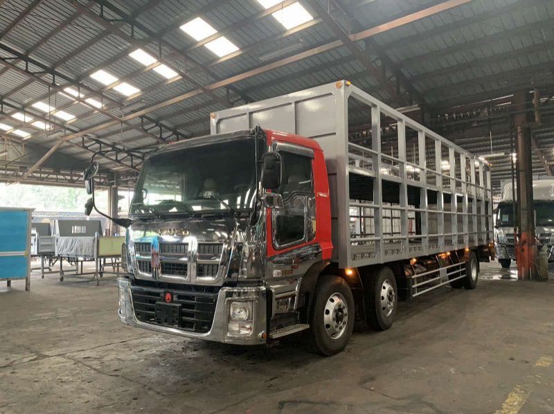 Used Isuzu double decker with tail power lifter 8-wheel,  6uz1 6-cylinder diesel engine  for sale in Manila, Philippines