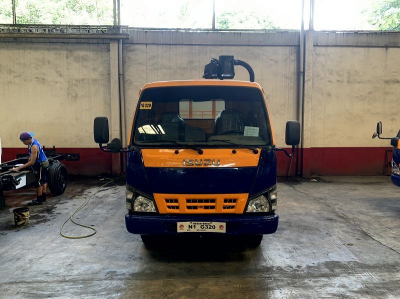 2023 Isuzu isuzu elf reconditioned nkr surplus dropside with stakebody  n-series canter 300 series tornado pictures