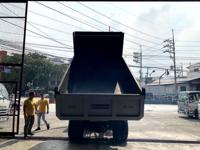 2023 Isuzu elf surplus dump truck (semi high side) reconditioned pictures
