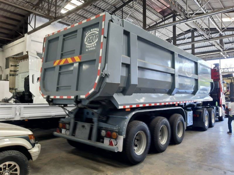 Used Sobida 36 cubic meter tri-axle 12-wheel new for sale shacaman sinotruk howo dongfeng faw  for sale in Manila, Philippines