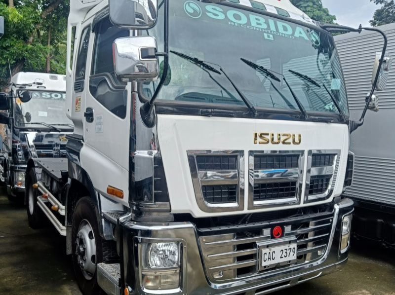 Used Isuzu giga exd  4x2 6-wheel surplus  tractor head truck  for sale in Manila, Philippines