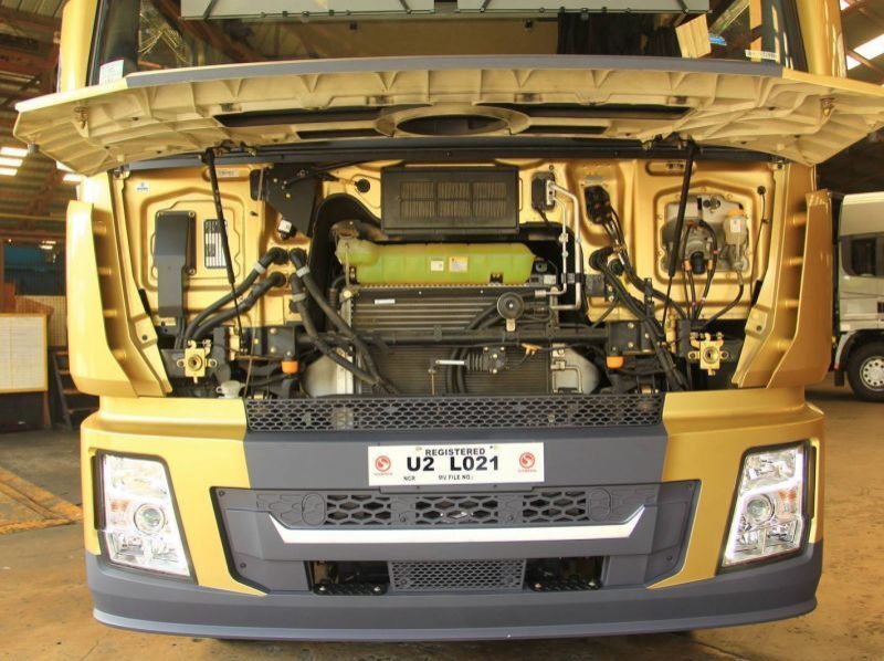 2019 Isuzu x3000 6x4 10-wheel tractor head 6x4 truck new for sale sinotruk howo dongfeng faw pictures