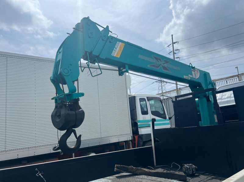 2022 Isuzu BOOM TRUCK  pictures