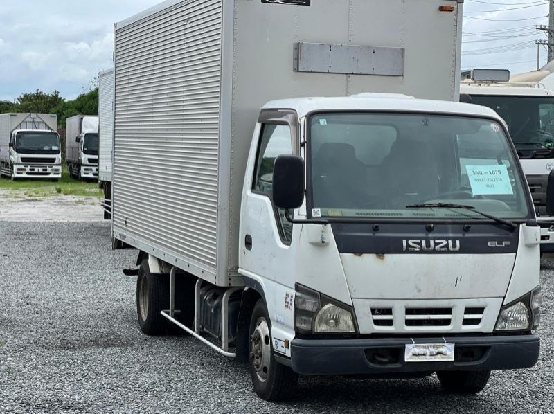 2024 Isuzu CLOSED VAN  pictures