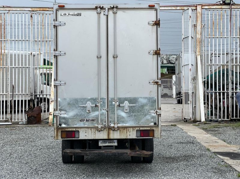 2024 Isuzu CLOSED VAN  pictures