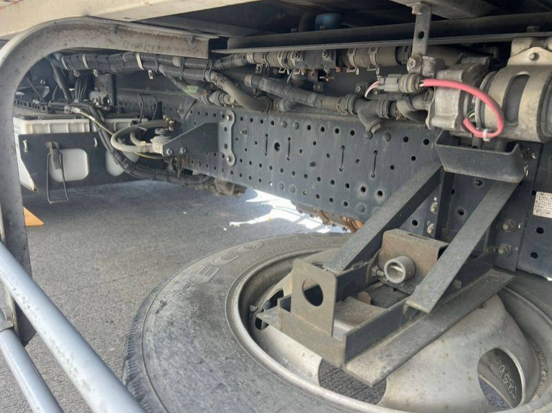 2024 Isuzu NPR85- 7067793 pictures