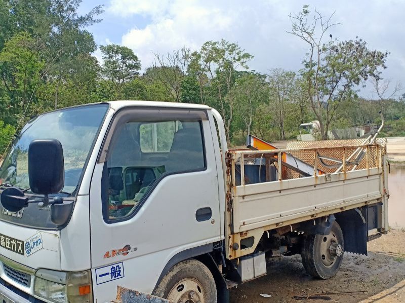 Used Isuzu ELF NKR DROPSIDE 4HL1  for sale in Subic Bay, Region III (Central Luzon)