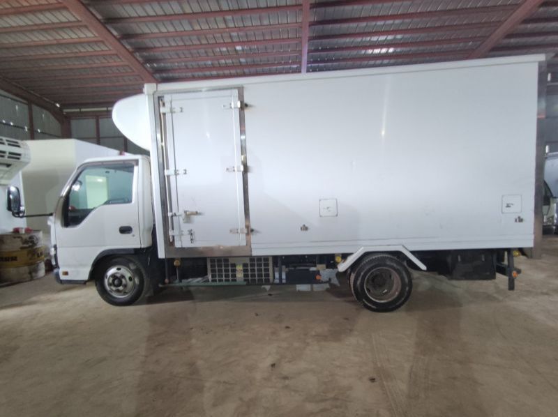 2021 Isuzu ELF NKR FREEZER VAN 4HL1 pictures