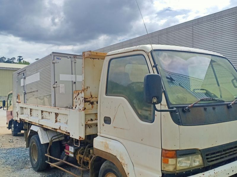 Used Isuzu FORWARD NRR DUMPTRUCK   for sale in Subic Bay, Region III (Central Luzon)