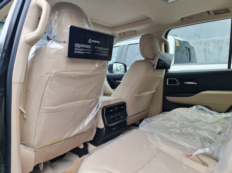 2023 Toyota Land Cruiser pictures