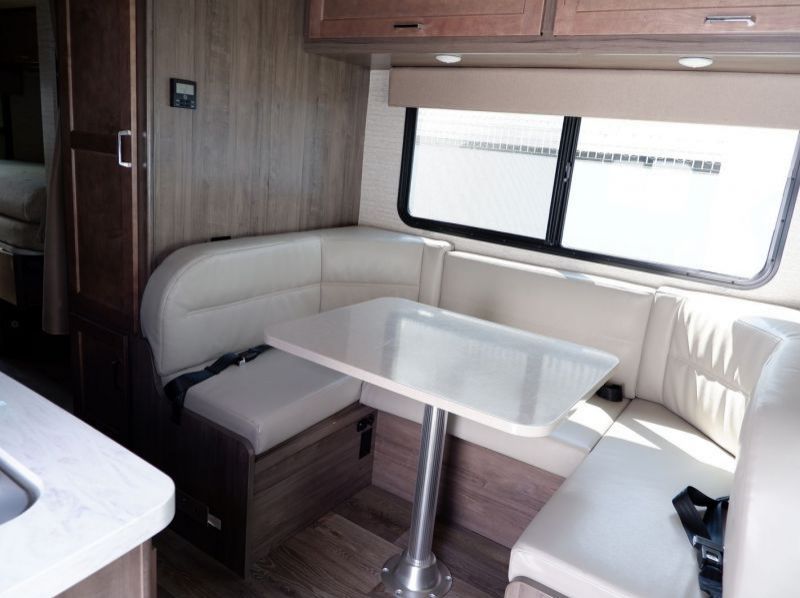 2022 Ford F350 Minnie Winnie pictures